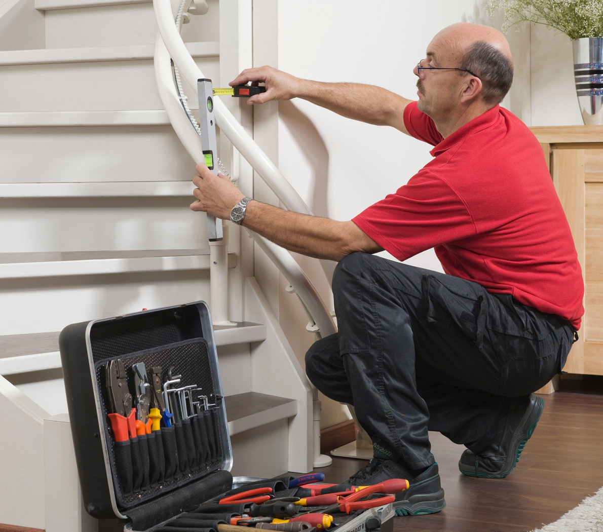 Installation d'un Monte-Escalier : Guide Pratique Complet